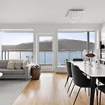 Beautiful With Seaview Apartment *