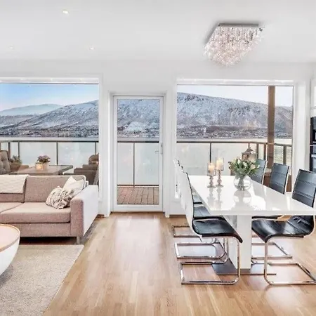 Appartement Arctic Panorama - Panoramic Sea & Mountain View Tromsø