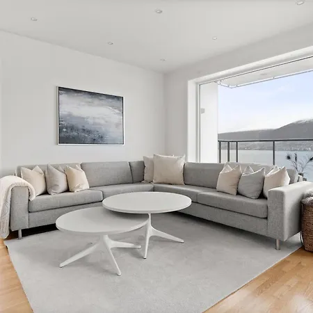 Beautiful With Seaview Apartment Tromsø